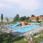 Apartament Eszter Koezel A Balatonhoz 5 Fo Reszere *