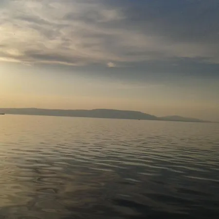 Eszter Koezel A Balatonhoz 5 Fo Reszere * Balatonlelle